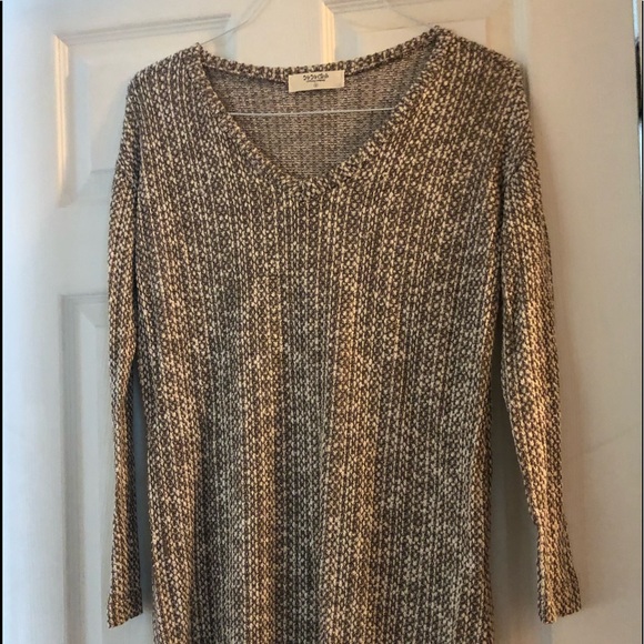 Light semi shear sweater size S. Sooo soft! - Picture 1 of 7